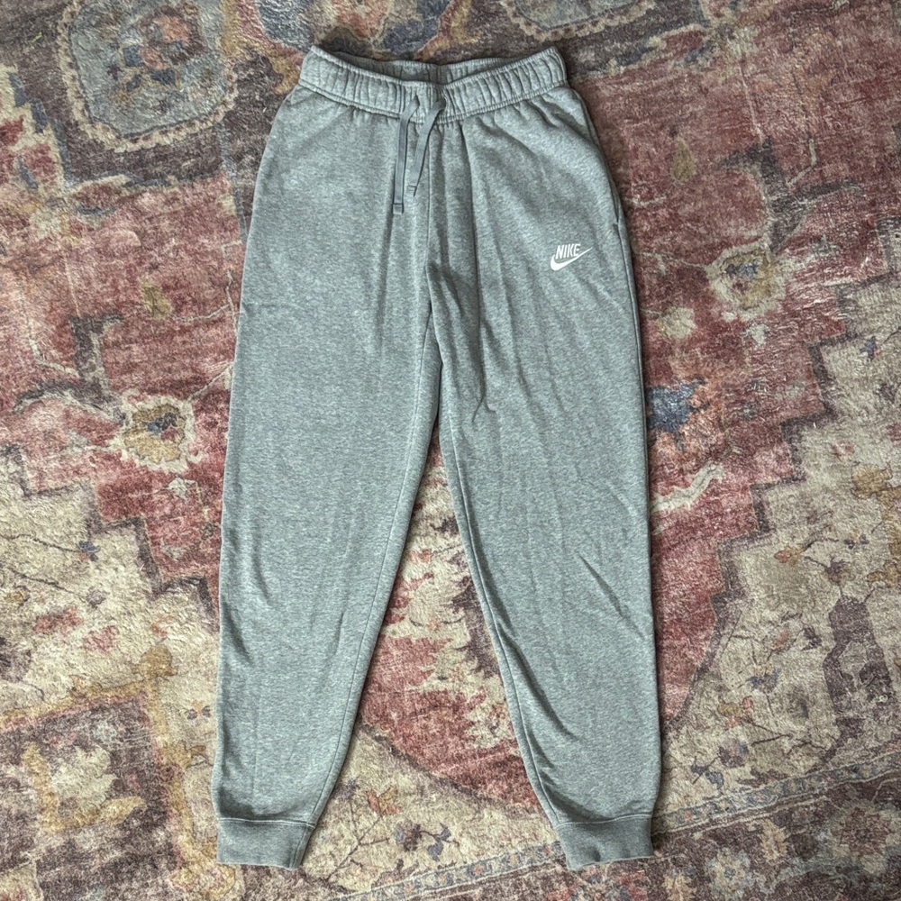 Nike Women’s Comfy Jogger Sweatpants, Grey, Size XS